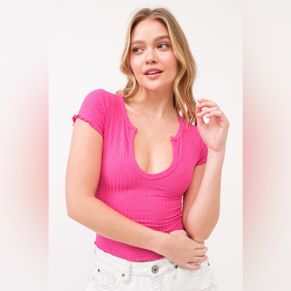 Lettuce Trim Ribbed Split V-Neck Baby Tee